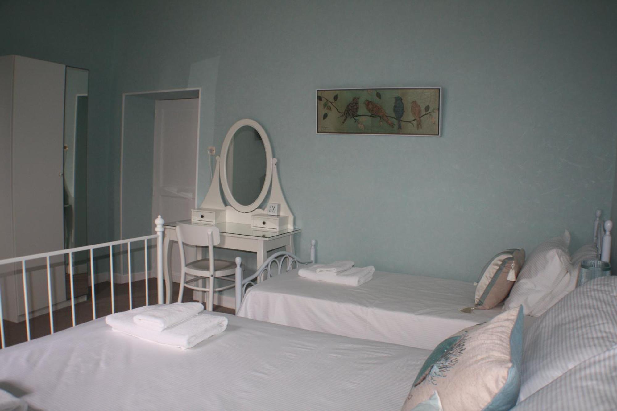 Maison De Mallast Montolieu Quarto foto